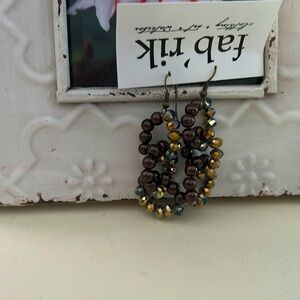 Fabrik drop earrings with bronze crystals
